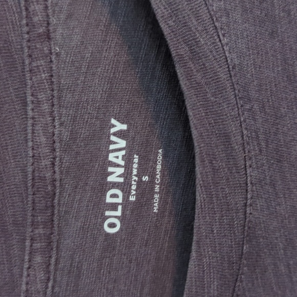 Abercrombie & Fitch and Old Navy t-shirts small - Picture 9 of 12